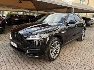 Begagnad Jaguar F-Pace Prestige 179 HK (131 kW) 2021 Svart SUV