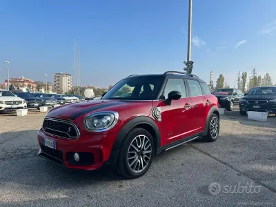 Usata Mini Countryman 136 CV (100 kW) 2019 Rosso SUV