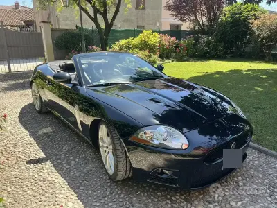 Usata Jaguar XKR 256 CV (188 kW) 2009 Nero Cabrio