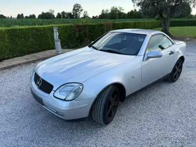 Usata Mercedes SLK200 136 CV (100 kW) 1999 Grigio Cabrio