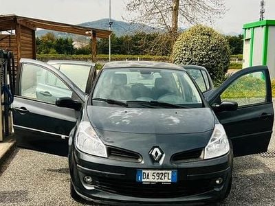 Usata Renault Clio II Luxe 86 CV (63 kW) 2006 Nero Berlina
