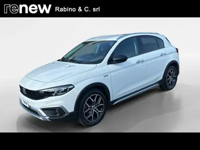 Usata Fiat Tipo Cross 99 CV (72 kW) 2021 Bianco Utilitaria