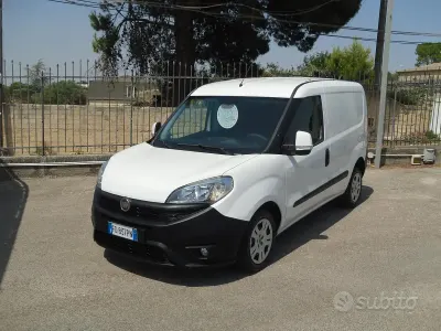 Usata Fiat Doblò 105 CV (77 kW) 2016 Bianco Monovolume