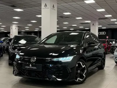 Usata VW Golf VIII R-line 150 CV (110 kW) 2025 Nero Berlina