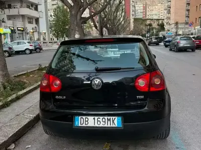 Begagnad VW Golf IV Sportline 105 HK (77 kW) 2006 Svart Sedan
