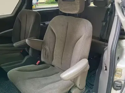 Usata Chrysler Grand Voyager 143 CV (105 kW) 2003 Grigio Monovolume