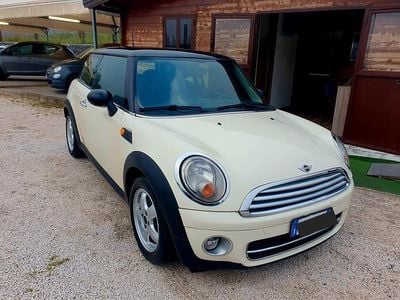 Usata Mini Cooper D 110 CV (80 kW) 2008 Beige Utilitaria