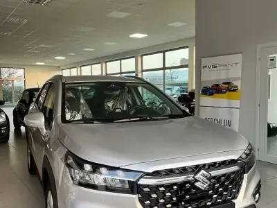 Nuova Suzuki SX4 S-Cross 110 CV (80 kW) 2025 Argento Berlina
