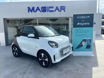 Usata Smart ForTwo Coupé Passion 41 kW (56 CV) 2022 Bianco Utilitaria