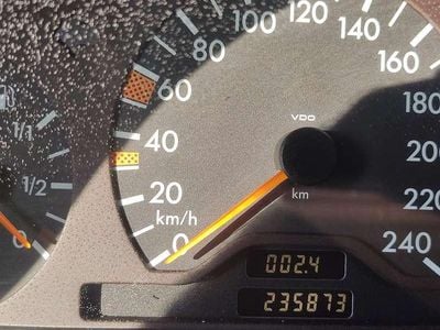 Usata Mercedes CLK200 Elegance 136 CV (100 kW) 1997 Argento Coupé