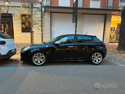 Usata Alfa Romeo Giulietta 120 CV (88 kW) 2018 Nero Utilitaria