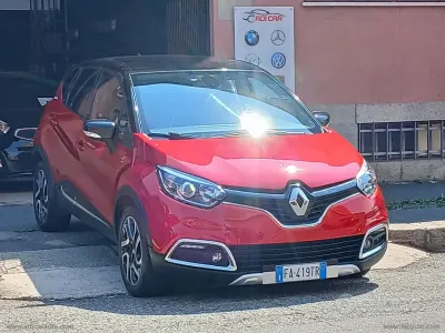Usata Renault Captur 90 CV (66 kW) 2015 Rosso SUV