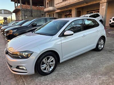 Usata VW Polo Comfortline 75 CV (55 kW) 2018 Bianco Utilitaria