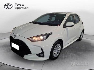 Usata Toyota Yaris Active 72 CV (52 kW) 2023 Bianco Utilitaria