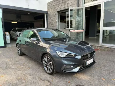 Usata Seat Leon FR 116 CV (85 kW) 2025 Grigio Berlina