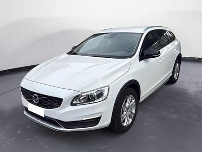 Usata Volvo V60 Business Edition 149 CV (109 kW) 2016 Bianco Station wagon