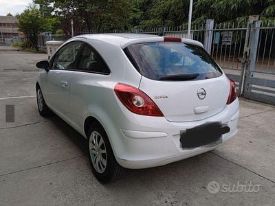Usata Opel Corsa 90 CV (66 kW) 2015 Bianco Utilitaria