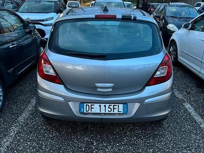 Usata Opel Corsa Club 80 CV (58 kW) 2006 Berlina