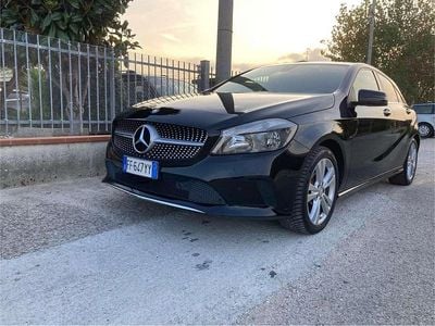 Usata Mercedes A180 109 CV (80 kW) 2016 Nero Berlina