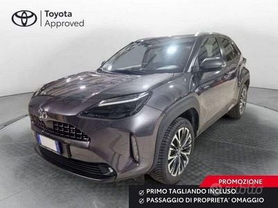 Usata Toyota Yaris Cross Lounge 116 CV (85 kW) 2022 Grigio SUV