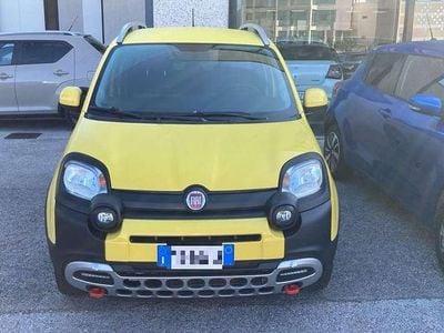 Usata Fiat Panda Cross Cross 84 CV (61 kW) 2021 Giallo Utilitaria