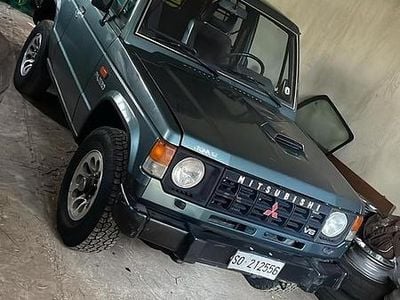 Usata Mitsubishi Pajero 100 CV (73 kW) 1992 Grigio SUV