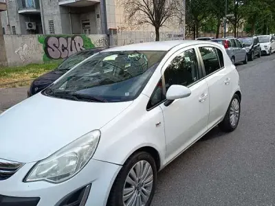 Usata Opel Corsa Club 86 CV (63 kW) 2013 Bianco Utilitaria