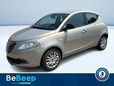 Usata Lancia Ypsilon Gold 85 CV (62 kW) 2012 Bronzo metallizzato Utilitaria