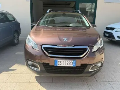 Usata Peugeot 2008 Allure 92 CV (67 kW) 2013 Marrone SUV