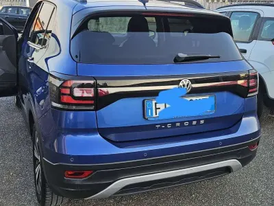 Usata VW T-Cross Style 95 CV (69 kW) 2019 Blu/azzurro SUV