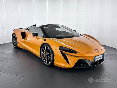 Usata McLaren Artura 700 CV (514 kW) 2024 Arancione Cabrio