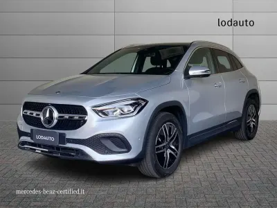 Usata Mercedes GLA200 150 CV (110 kW) 2022 Argento SUV