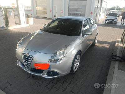 Grigio Usata 2012 Alfa Romeo Giulietta Utilitaria | 4000 € (Ottimo prezzo)