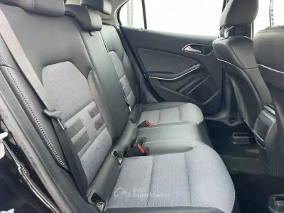 Usata Mercedes GLA180 109 CV (80 kW) 2017 Nero SUV