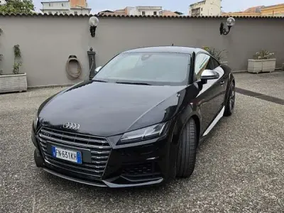 Käytetty Audi TTS Ambiente 310 HP (228 kW) 2015 Musta Coupe - kaksiovinen