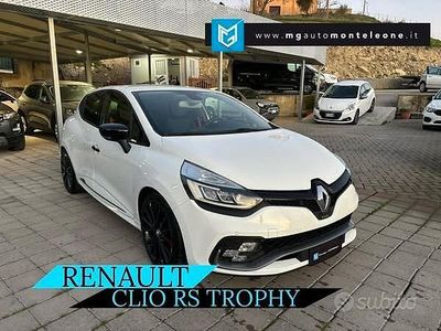 Usado Renault Clio IV R.S. 220 CV (161 kW) 2018 Blanco Berlina