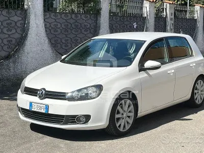 Usata VW Golf VII Highline 105 CV (77 kW) 2013 Bianco Utilitaria