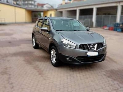 Usata Nissan Qashqai Tekna 110 CV (80 kW) 2013 Grigio scuro SUV