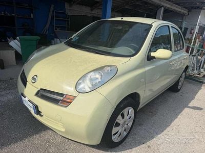 Usata Nissan Micra Visia 65 CV (47 kW) 2006 Giallo Berlina