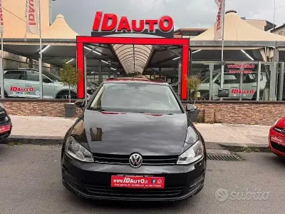 Używany VW Golf VII Executive 110 KM (80 kW) 2015 Czarny Sedan/Limuzyna