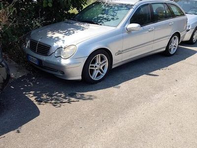 Usata Mercedes C200 116 CV (85 kW) 2002 Grigio Station wagon