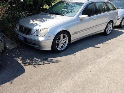Mercedes C200