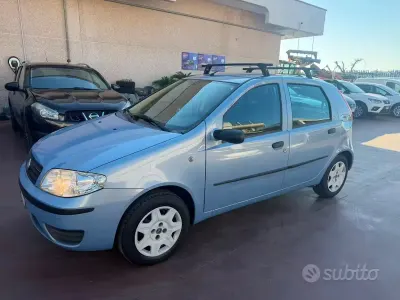 Usata Fiat Punto Dynamic 60 CV (44 kW) 2006 Bluazzurro Utilitaria