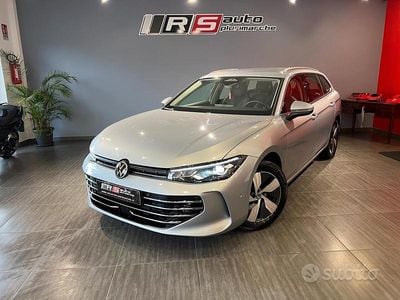 Usata VW Passat Business 150 CV (110 kW) 2024 Grigio Station wagon