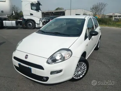 Gebraucht Fiat Punto Street 70 PS (51 kW) 2017 Weiß Kleinwagen