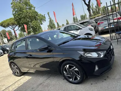 Usata Hyundai i20 84 CV (61 kW) 2023 Nero Utilitaria