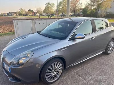 Usata Alfa Romeo Giulietta 120 CV (88 kW) 2011 Grigio Utilitaria