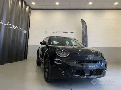 Nuova Fiat 600 101 CV (74 kW) 2026 Nero SUV