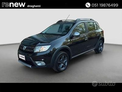 Usata Dacia Sandero Stepway 90 CV (66 kW) 2017 Nero Berlina