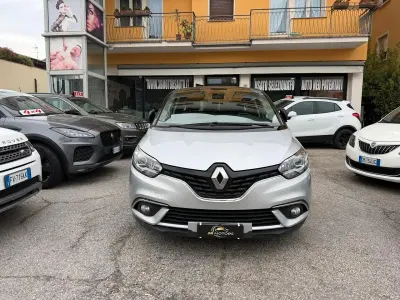 Usata Renault Grand Scénic IV 120 CV (88 kW) 2019 Argento Monovolume